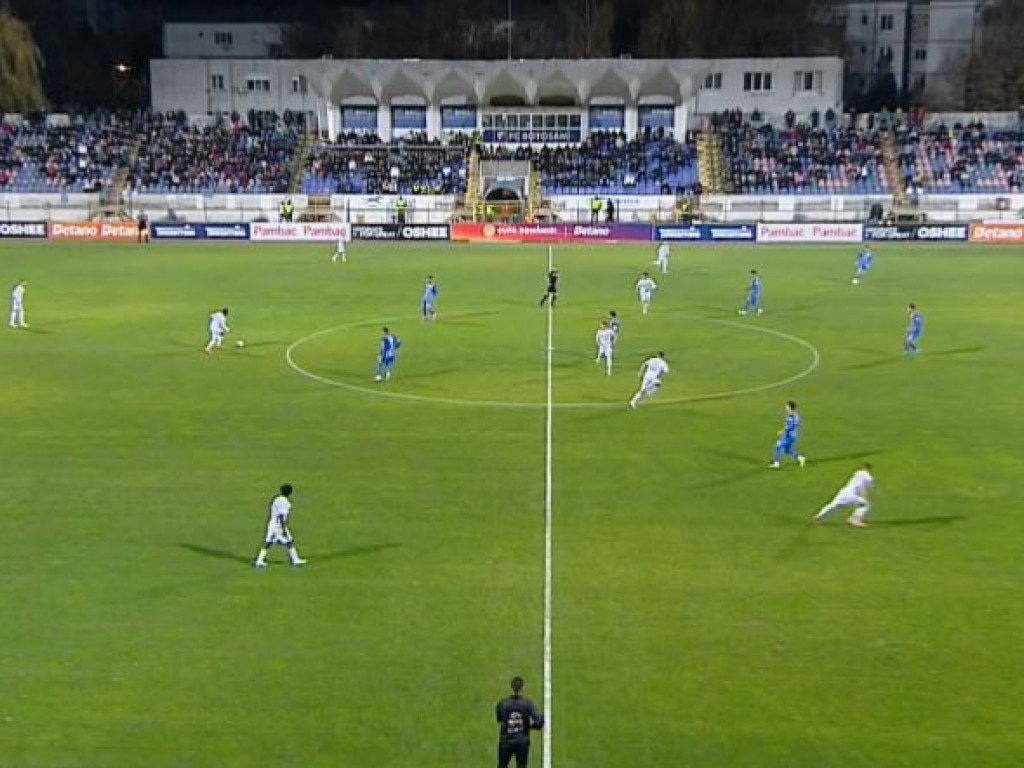 Botoșani - Farul 0-0, ACUM, Digi Sport 1. Dumbrăvița - Rapid, 21:00. UTA - Petrolul 1-1. Ultimele meciuri din prima etapă