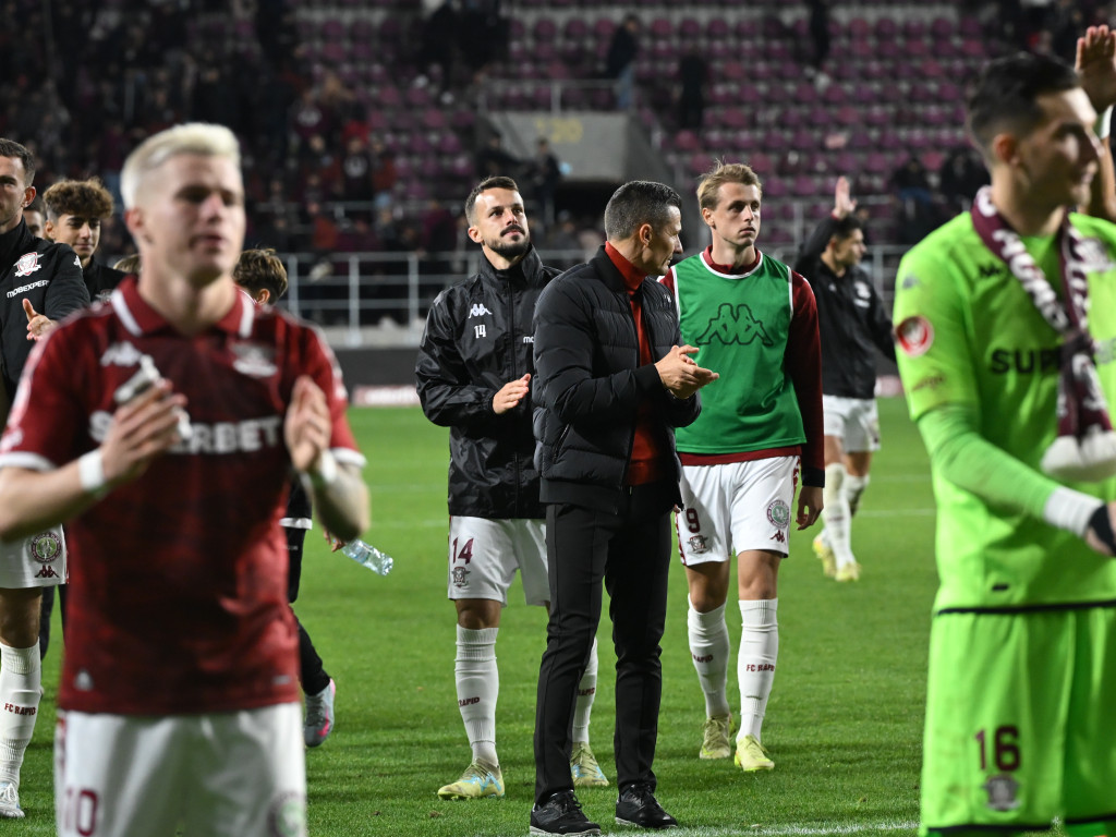 Rapid a plătit 1.000.000 € pentru el și conducerea i-a decis viitorul, după meciul cu Dumbrăvița