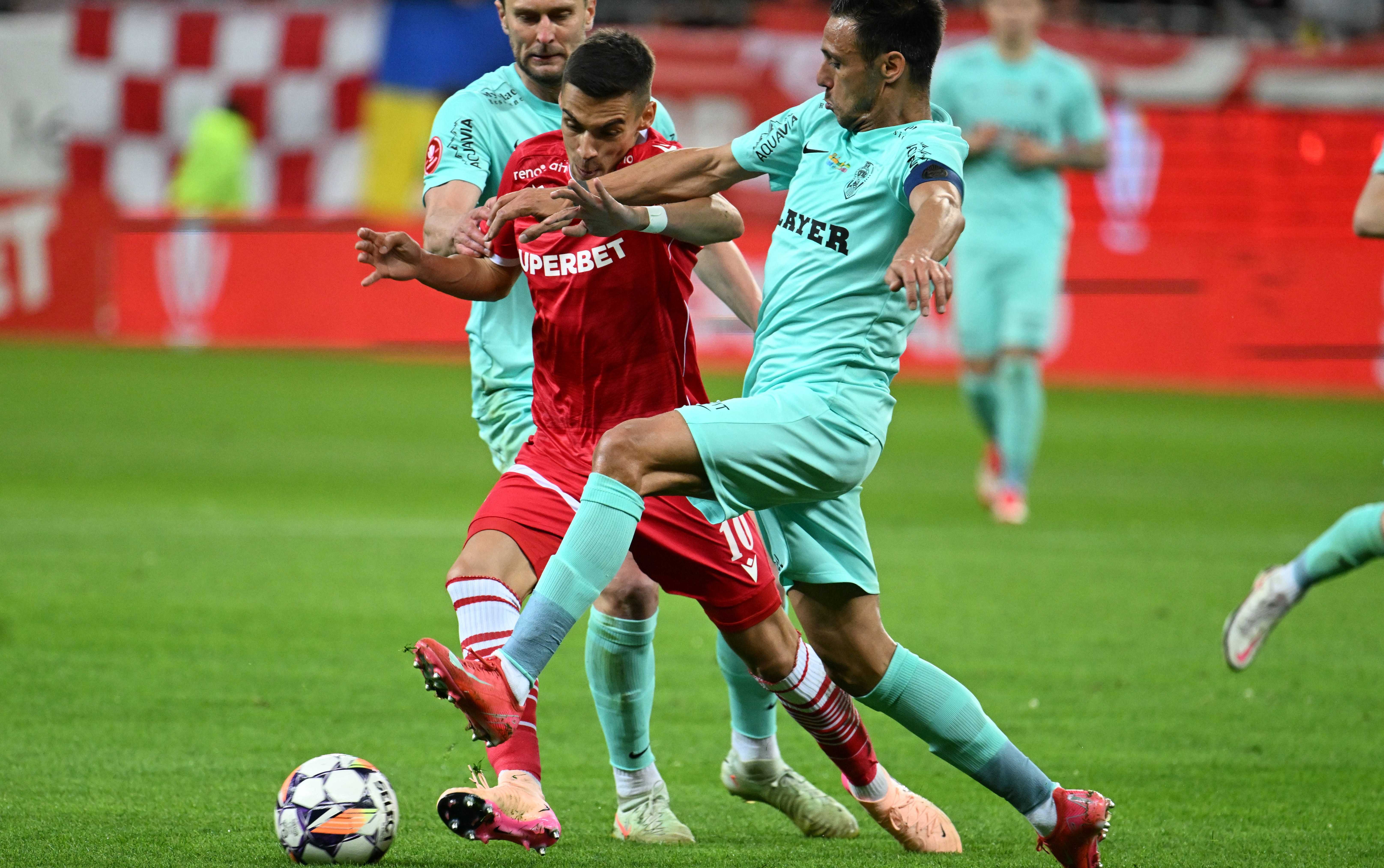 Dinamo - CFR Cluj 0-0, ACUM, Digi Sport 1. "Câinii" nu au nicio victorie în ultimele 16 meciuri directe