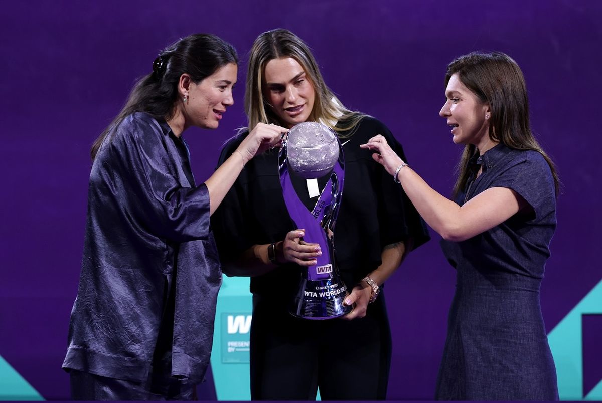 ”Onorată”. Mesajul Simonei Halep, după ce a pozat cu Sabalenka și Muguruza la Turneul Campioanelor