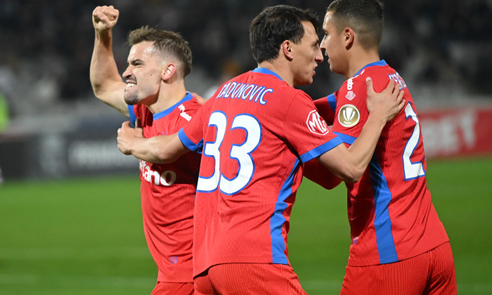 FOTBAL:UNIVERSITATEA CLUJ-FCSB, SUPERLIGA SUPERBET (1.11.2025)