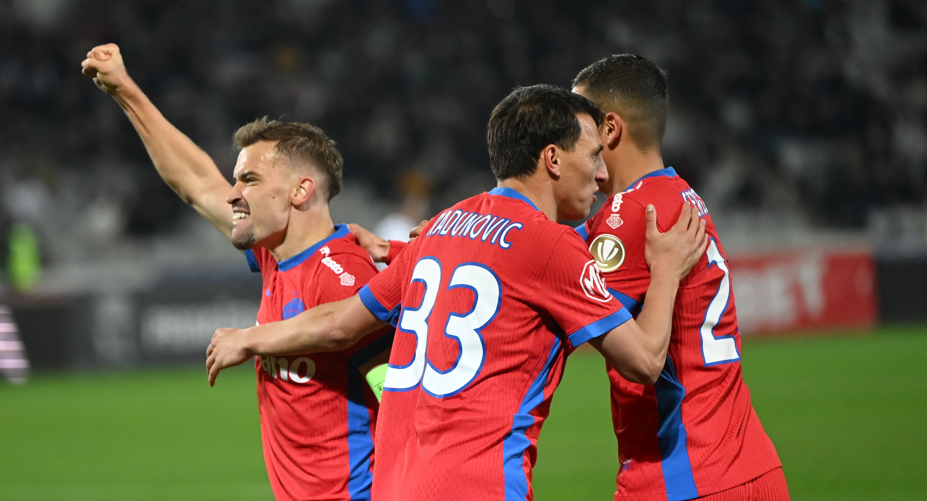 Surprize! Echipele de start la FCSB - Petrolul: cine joacă în atacul ”Roș-Albaștrilor”