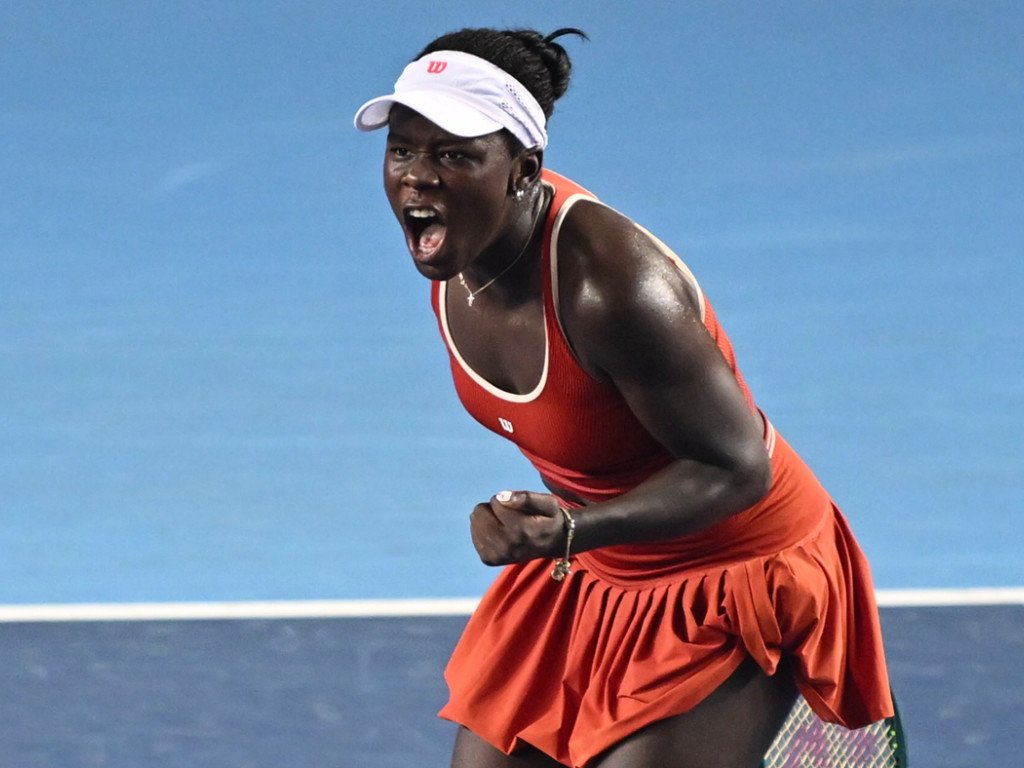 Ce finală! Victoria Mboko a câștigat turneul WTA Hong Kong, după un meci de aproape 3 ore cu Cristina Bucşa