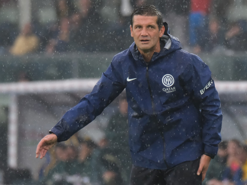 După victoria dramatică din prelungiri, Cristi Chivu și-a felicitat secundul: ”Tot meritul este al lui!”