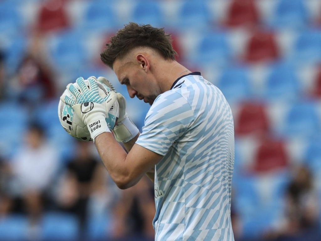 Ionuț Radu, probleme în Spania: ”I s-a blocat un deget”. Urmează meciurile României în două săptămâni