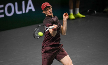 Jannik Sinner competes against Felix Auger-Aliassime during the Rolex Paris Masters 2025 final at the Paris La Defense Arena in Paris, on November 2, 2025. Photo by Firas Abdullah/ABACAPRESS.COM