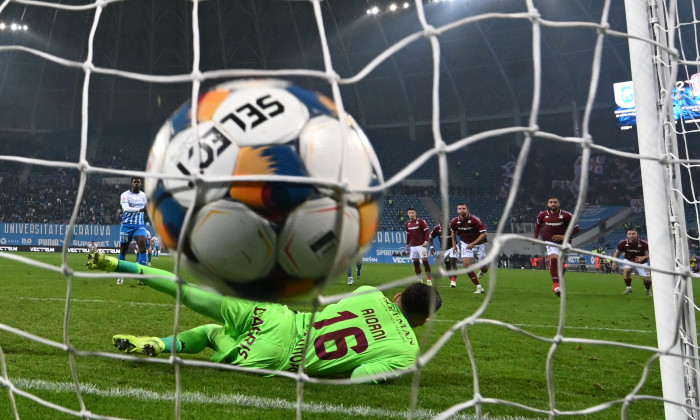 FOTBAL:UNIVERSITATEA CRAIOVA-RAPID BUCURESTI, SUPERLIGA SUPERBET (2.11.2025)