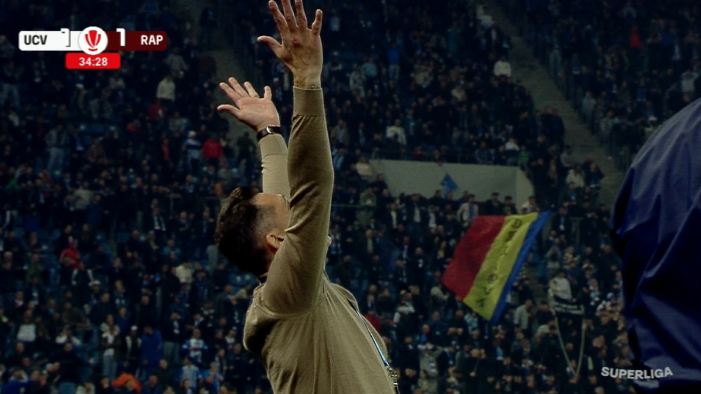Exasperat! Gestul lui Mirel Rădoi: a vorbit cu Divinitatea în timpul partidei Craiova - Rapid