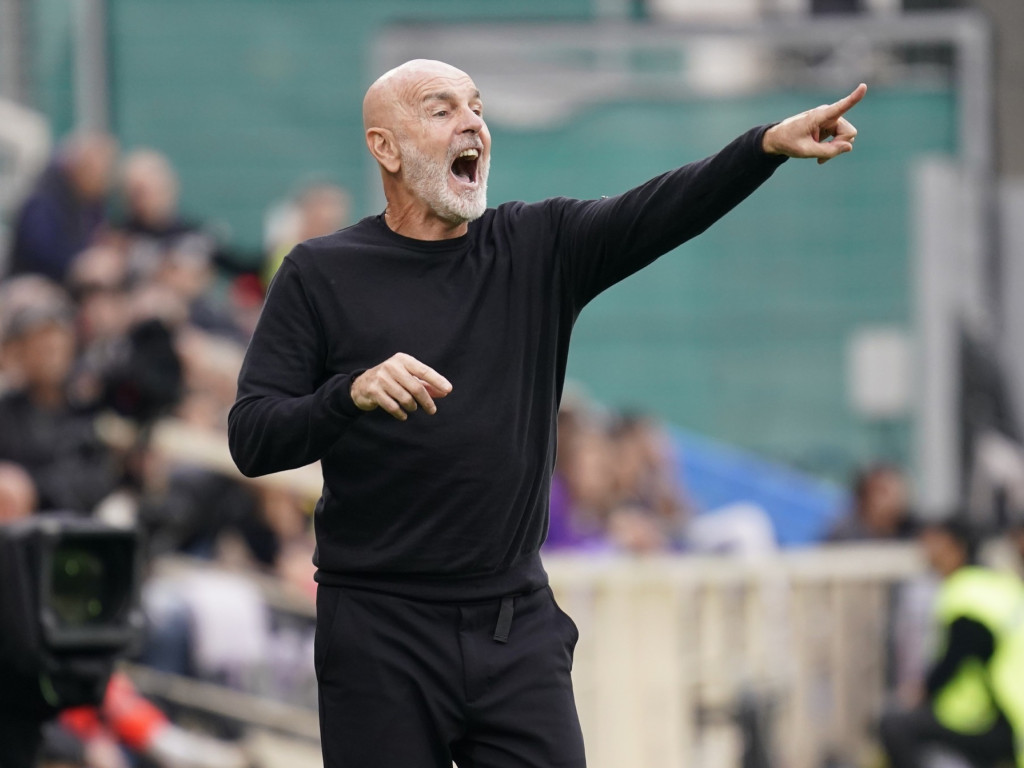 Situație neverosimilă în Serie A. După 10 meciuri fără victorie, clubul i-a cerut să demisioneze, dar el a refuzat