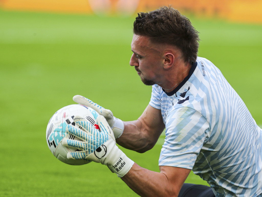 Ionuț Radu le dă emoții spaniolilor după ce s-a accidentat! Ce se întâmplă cu portarul român