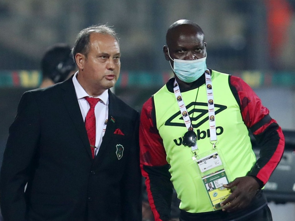 Ce surpriză! Antrenorul român, numit selecționer cu 6 săptămâni înainte de Cupa Africii! Se va lupta cu Salah și Ngezana