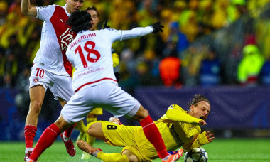 Bodø 20251104. Monaco's Takumi Minamino and Bodø/Glimt's Sondre Auklend during the Champions League football match between Bodø/Glimt and Monaco at Aspmyra Stadium. Photo: Mats Torbergsen / NTB This text is auto translated