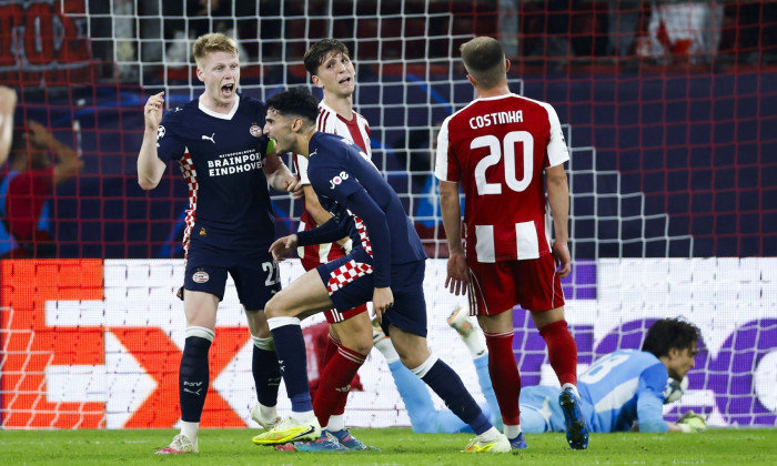 PIRAEUS - Ricardo Pepi of PSV Eindhoven celebrates the 1-1 draw during the UEFA Champions League match between Olympiacos FC and PSV Eindhoven at the Georgios Karaiskakis Stadium on November 4, 2025, in Piraeus, Greece. ANP MAURICE VAN STEEN