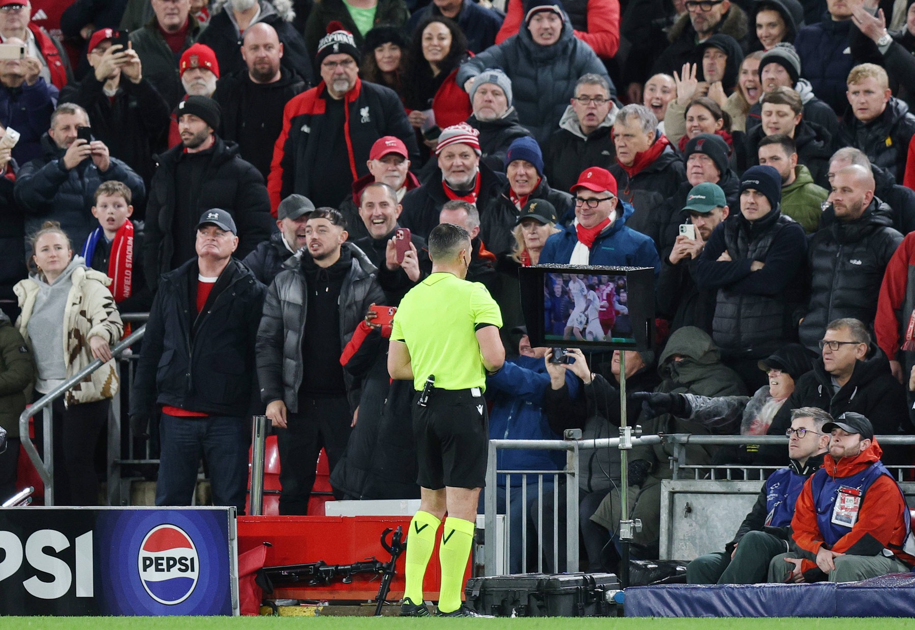 UEFA a lămurit totul, pe site-ul oficial! Verdict după ce decizia lui Istvan Kovacs i-a scandalizat pe englezi