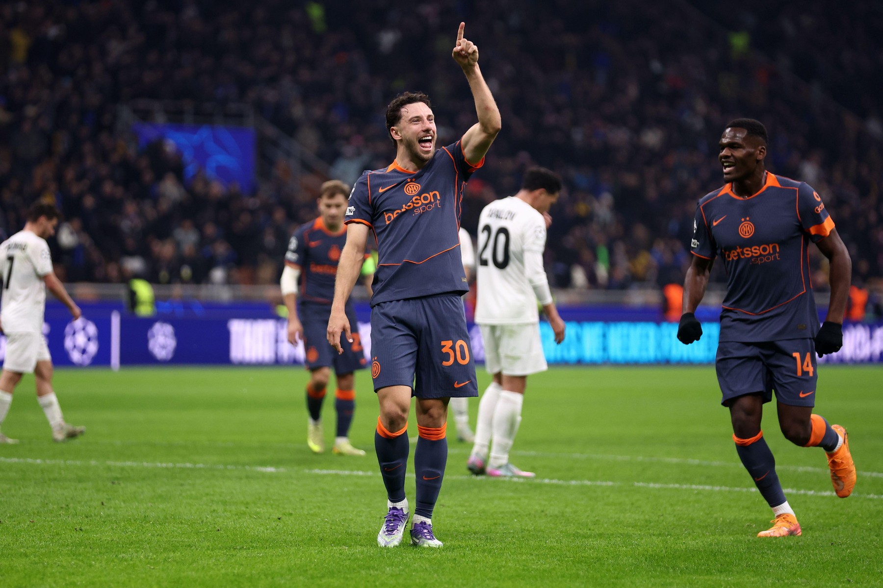 Inter - Kairat 2-1. 4/4 pentru Cristi Chivu în UEFA Champions League