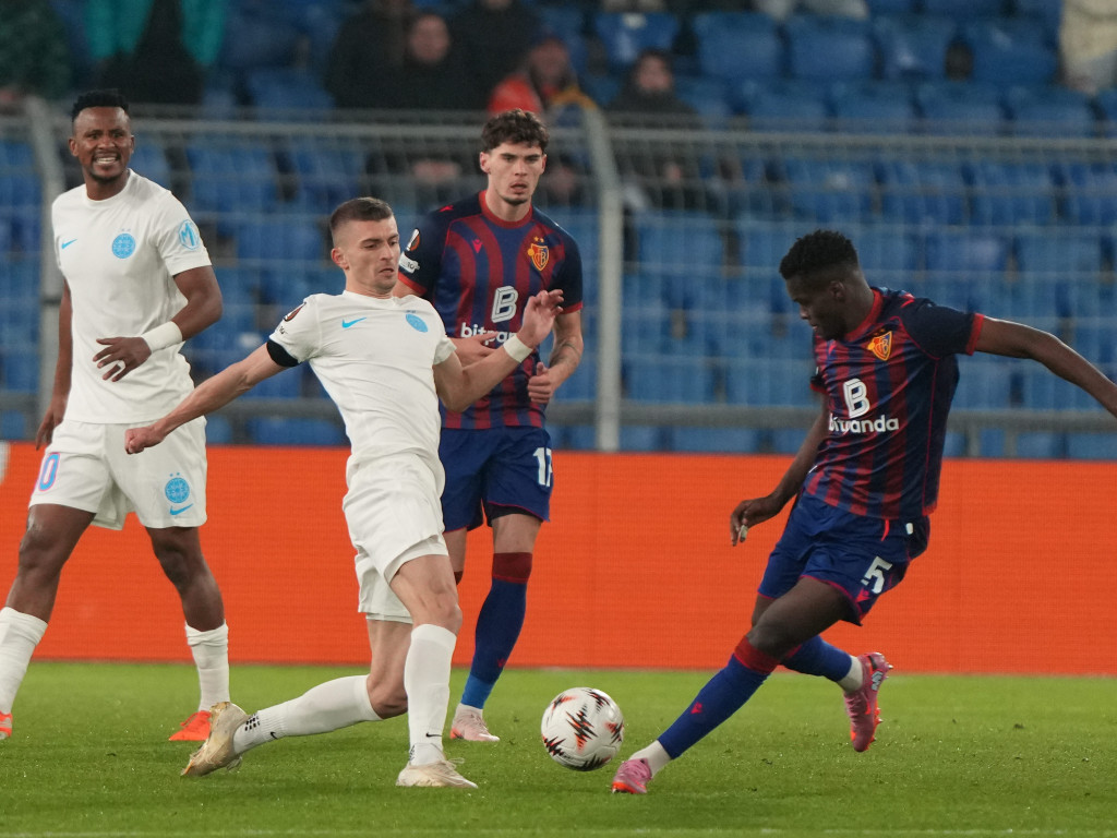 Basel - FCSB 1-0, ACUM pe Digi Sport 1. Elvețienii, ocazie după ocazie! FCSB, numărată în picioare. Târnovanu, ROȘU în minutul 12