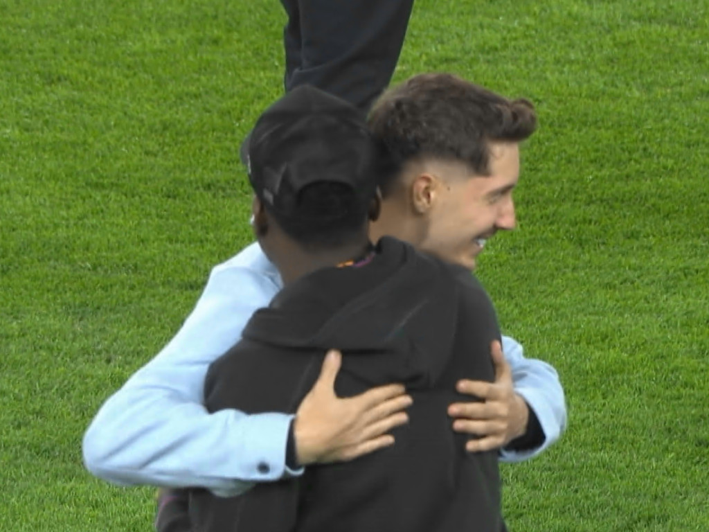 S-a dus direct la jucătorii de la FCSB: imaginile surprinse înaintea meciului din Europa League