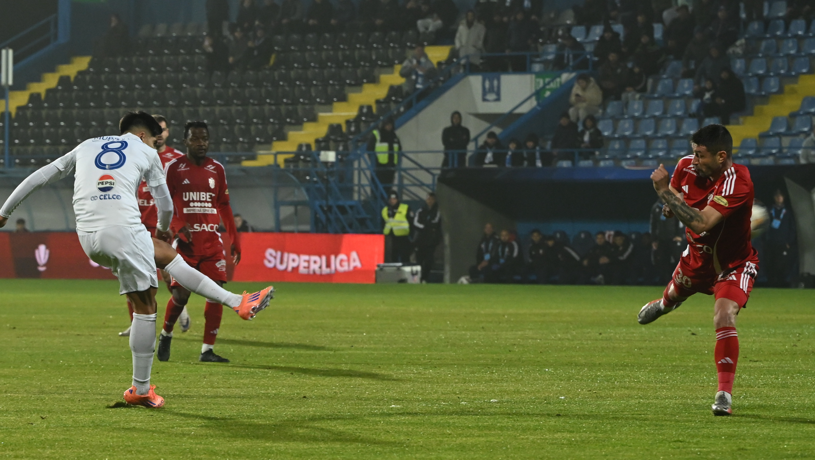 Farul - Botoșani 2-0. ”Red Friday”! ”Marinarii” au răpus liderul și au urcat pe loc de play-off
