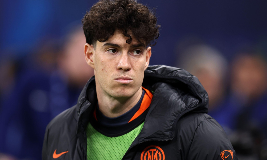 Milano, Italy. 05th Nov, 2025. Alessandro Bastoni of Fc Internazionale looks on during the UEFA Champions League Phase MD4 match between FC Internazionale and Kairat Almaty at Stadio Giuseppe Meazza (San Siro) on November 5 2025 in Milan, Italy . Credit: