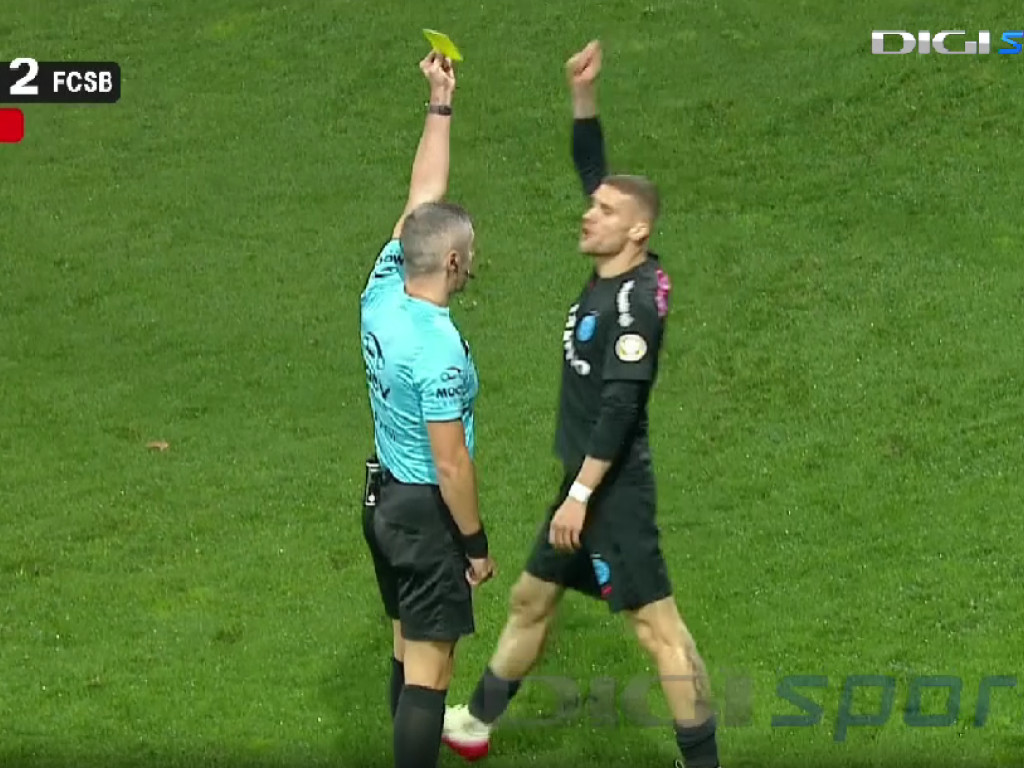 Imagini neverosimile la Hermannstadt - FCSB: Bîrligea, două galbene în două minute! Ce i-a spus lui Radu Petrescu
