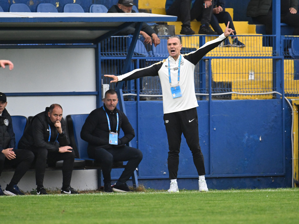 Pancu și-a aruncat legitimația, la primul meci pe banca CFR-ului. Clubul din Gruia a postat doar PATRU cuvinte, la final