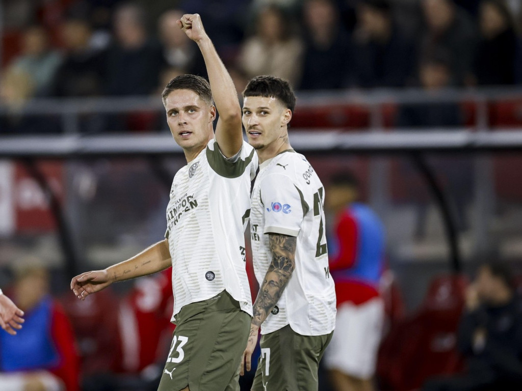 După ce a înscris din pasa lui Dennis Man, a comis-o în direct: ”Nu am voie să spun asta la TV, nu?