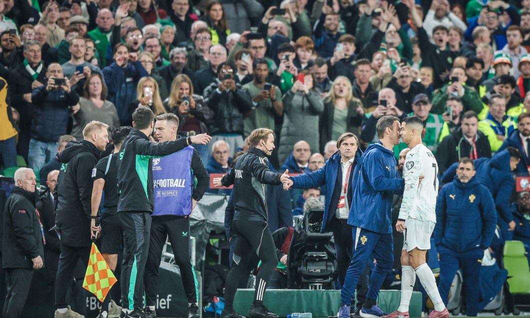 November 13, 2025, Aviva Stadium, Dublin, Ireland - 2026 World Cup Qualifier: Ireland vs Portugal; Portugal assistant coach Ricardo Carvalho tries to calm Cristiano Ronaldo down. Credit: David Ribeiro/Alamy Live News