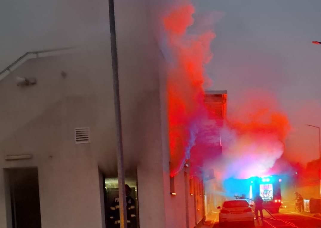Incendiu la un stadion din România! Pompierii au intervenit în forță. Ce s-a întâmplat