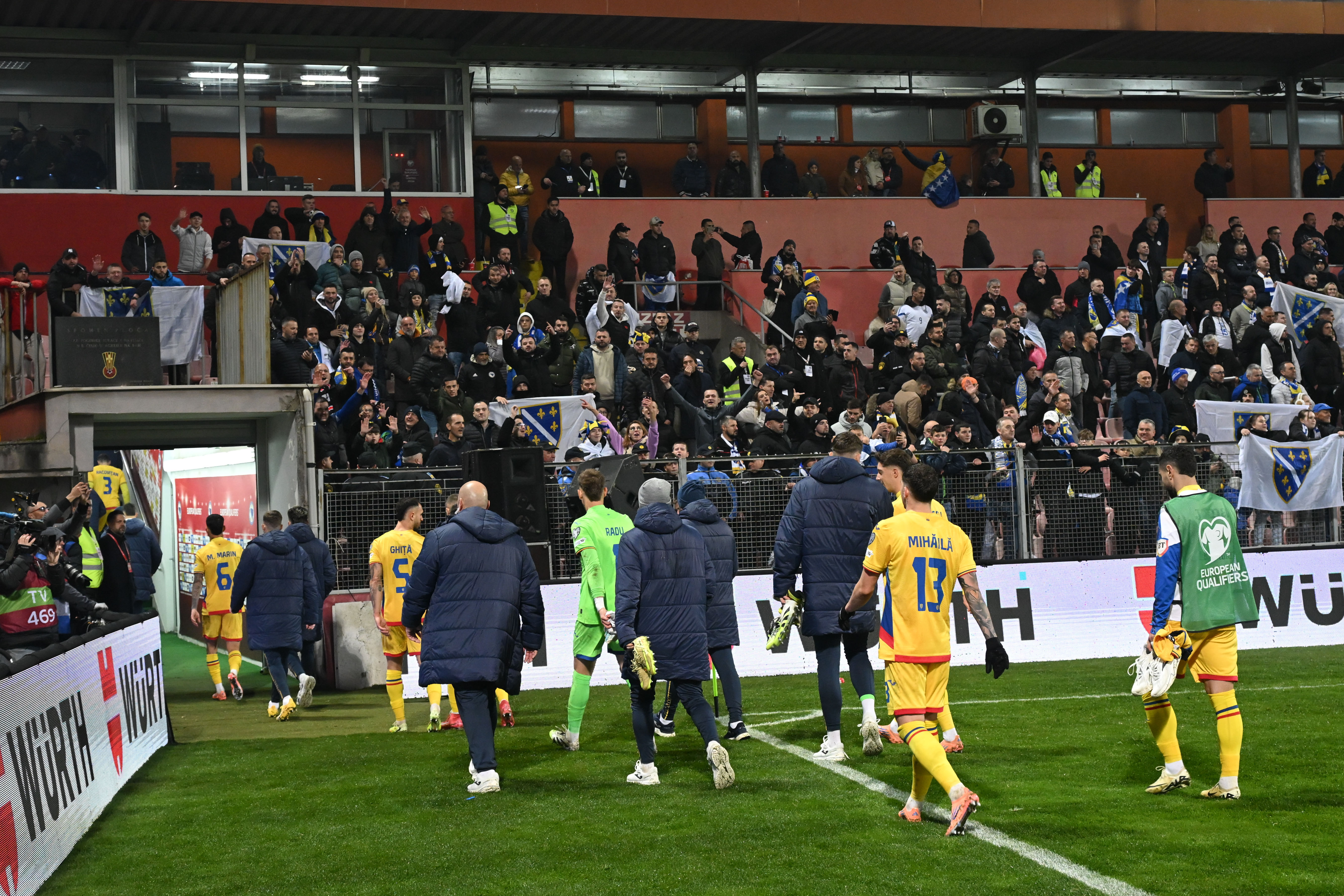 FRF trimite hârtiile la FIFA, după scenele regretabile de la Bosnia - România! Arbitrul, ”condamnat”