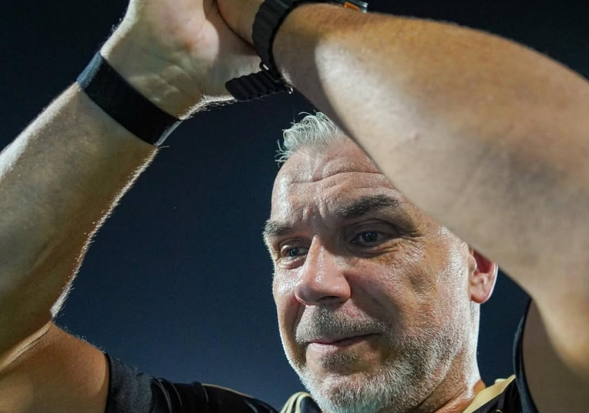Imagine Stire Cosmin Olăroiu i-a lăsat fără cuvinte pe românii din Suceava blocați la Dubai | 2review.ro