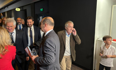 WhatsApp Image 2025-11-19 at 18.09.04