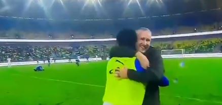 Imaginile fericirii! Cum a fost surprins Laurențiu Reghecampf după victoria din Liga Campionilor Africii