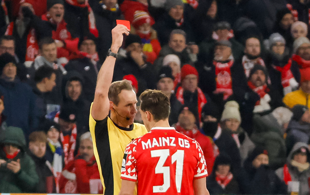 Alertă în Bănie! ”Teroarea din Bundesliga” a făcut o nouă victimă, înainte de Universitatea Craiova - Mainz