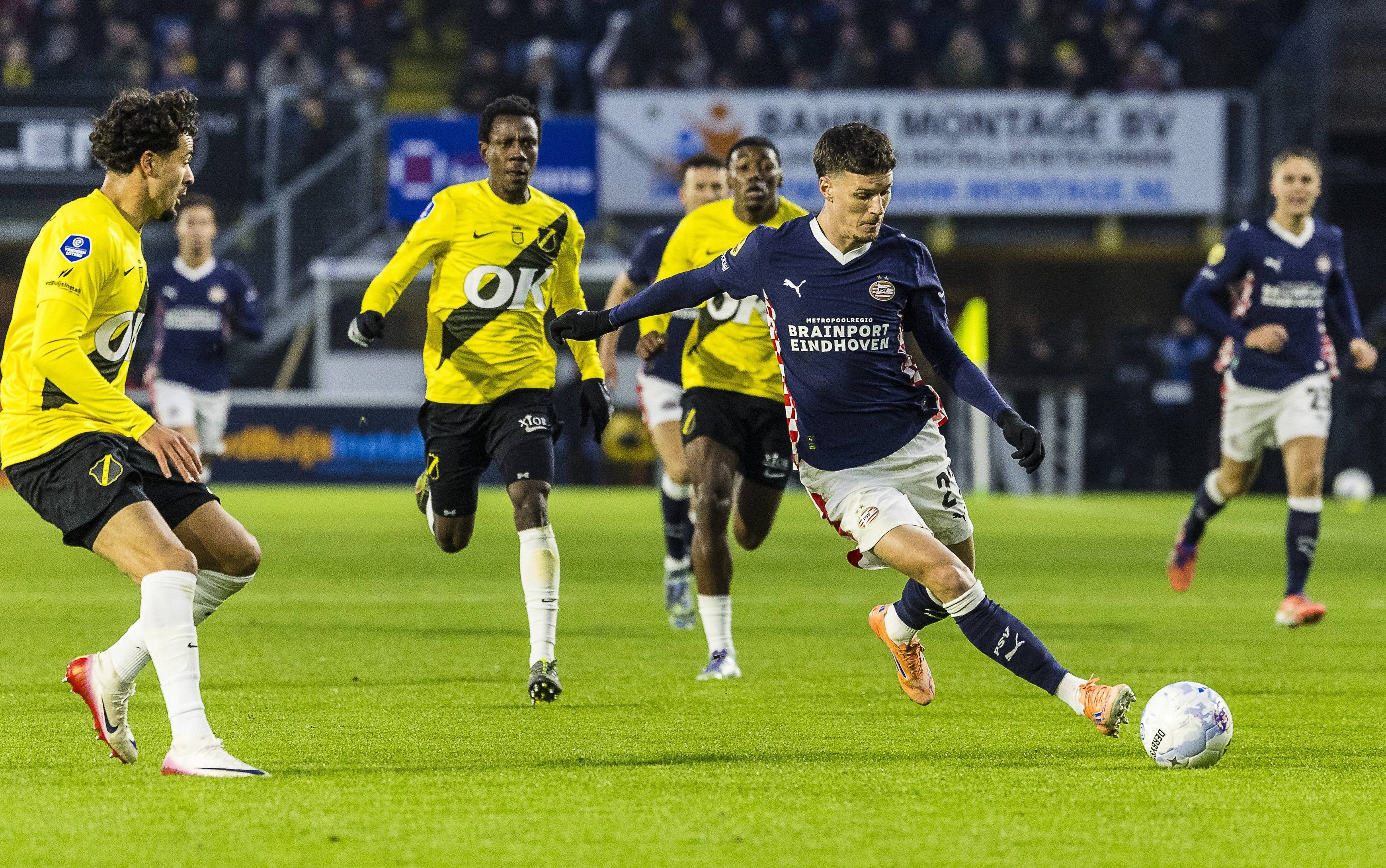 Dennis Man, înlocuit tocmai cu "killerul" României! Nota primită după Breda - PSV 0-1