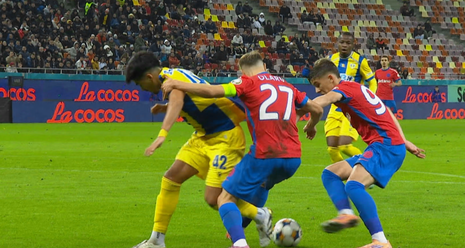 FCSB - Petrolul 1-0, ACUM, Digi Sport 1. GOOL! Alexandru Stoian a deschis scorul