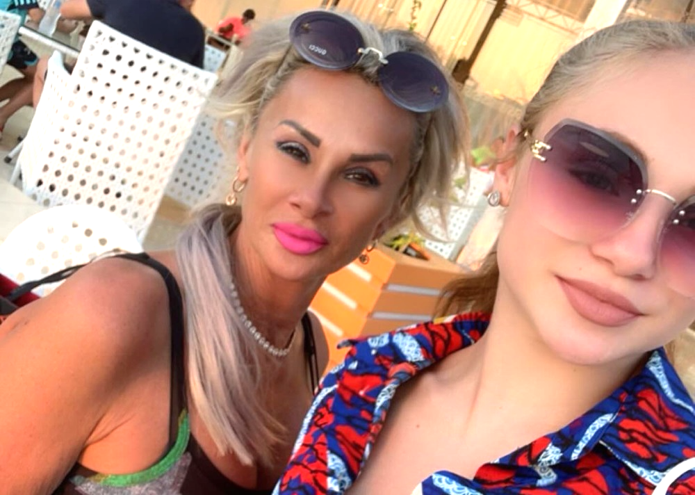 Imaginile cu Sabrina Voinea și mama ei au ajuns până în presa internațională! Cum le-au numit sârbii