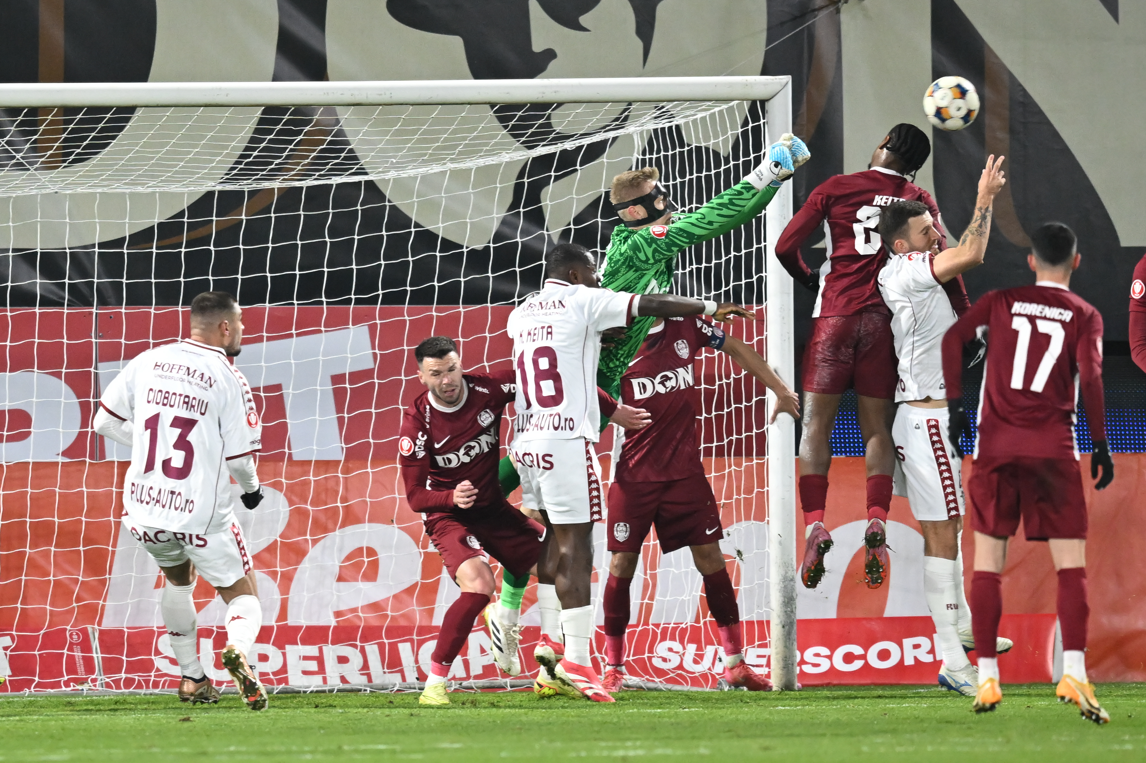 CFR Cluj - Rapid 3-0. Victorie la scor de neprezentare pentru Daniel Pancu în primul meci în Gruia