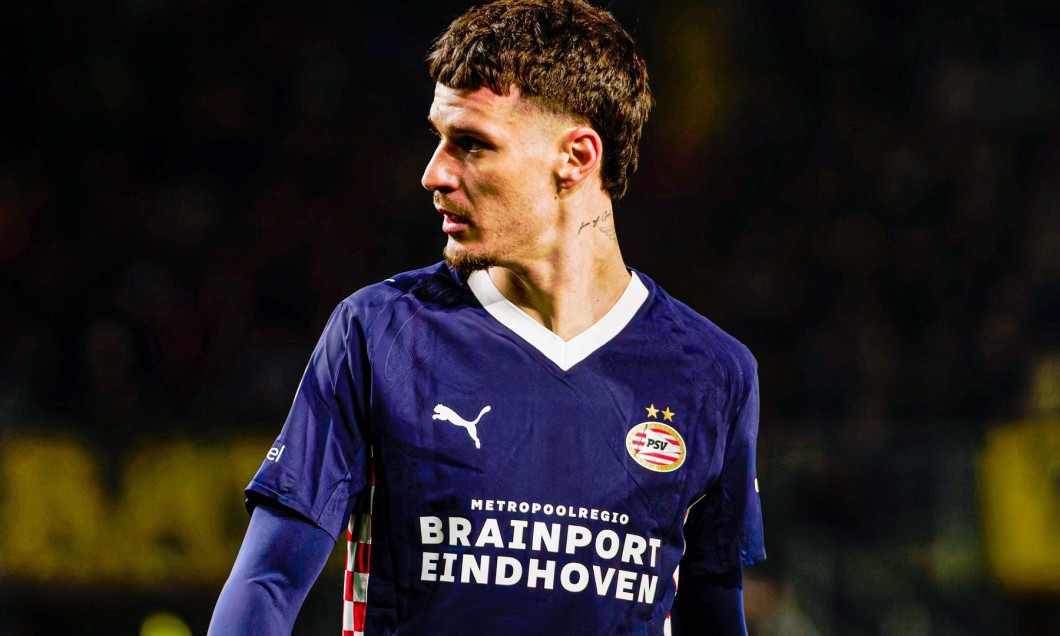 Dennis Man of PSV Eindhoven looks on during the Dutch Eredivisie match between NAC Breda and PSV Eindhoven at Rat Verlegh Stadion on November 22, 2025 in Breda, Netherlands. (Credit: Kevin Senders/MTB-Photo/Alamy Live News)