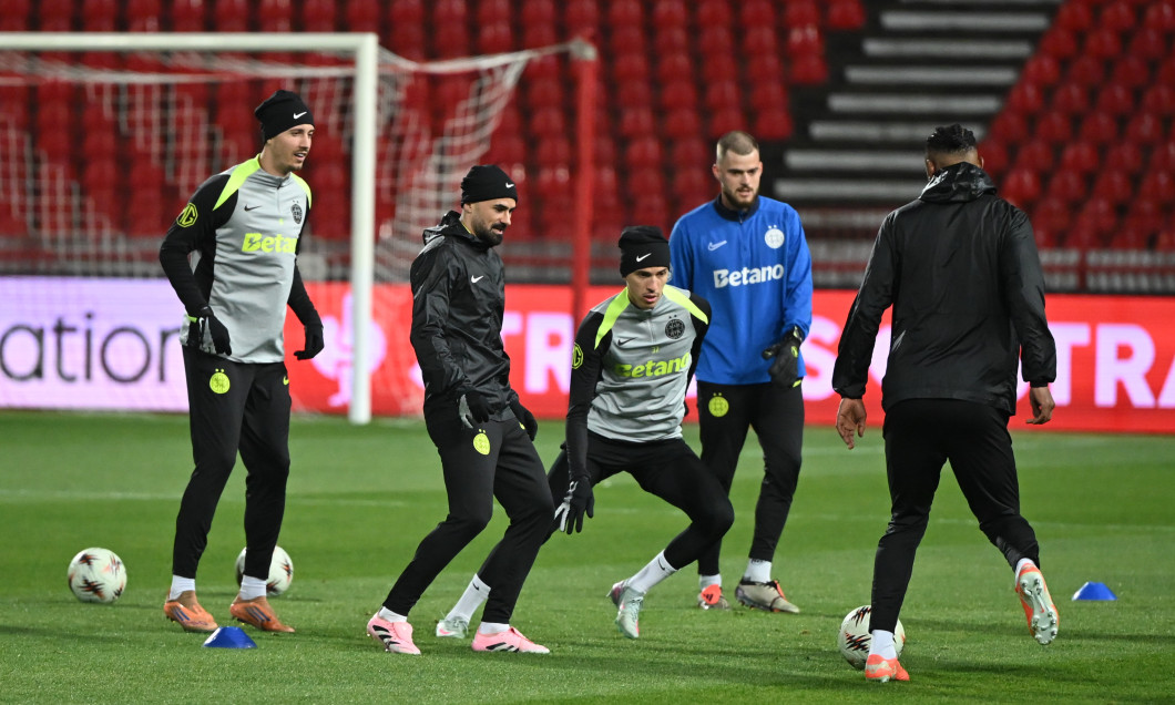 FOTBAL:ANTRENAMENT OFICIAL FCSB MECI STEAUA ROSIE BELGRAD (26.11.2025)