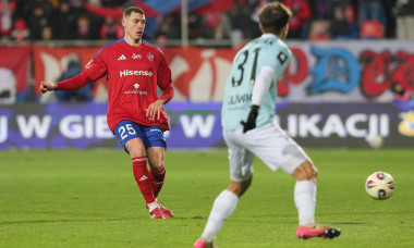 Pilka nozna. PKO Ekstraklasa. Rakow Czestochowa - Piast Gliwice. 22.11.2025
