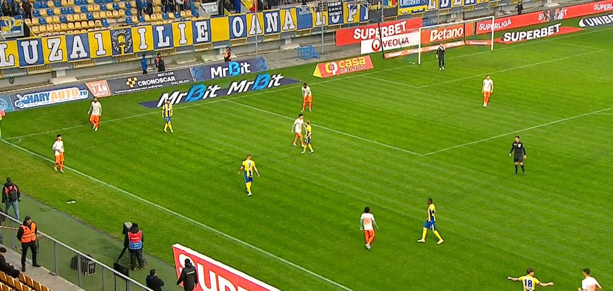 Petrolul - Metaloglobus 1-0, ACUM, Digi Sport 1. VAR-ul a validat golul lui Grozav!