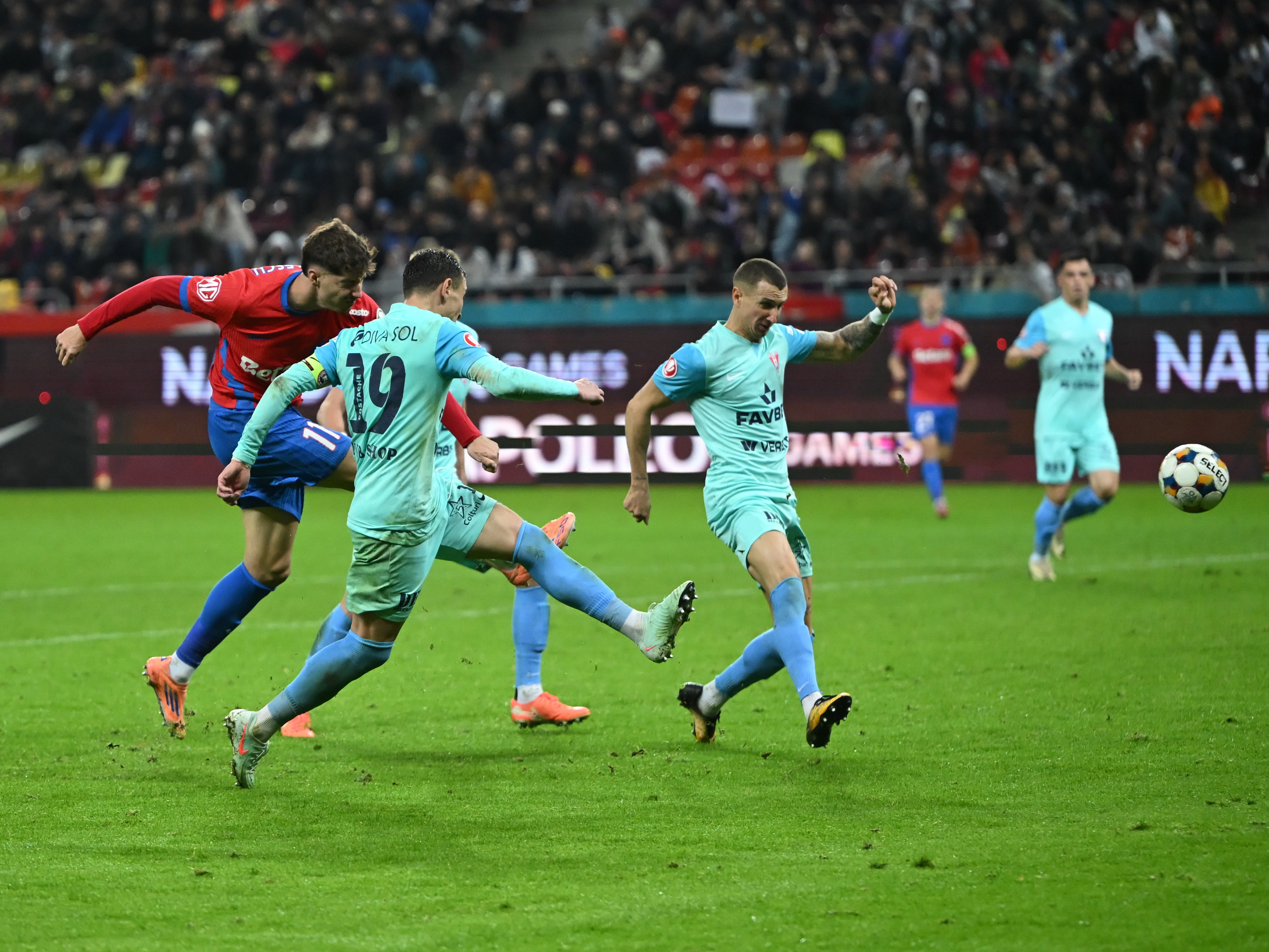S-au hotărât: boicotează meciul UTA - FCSB!