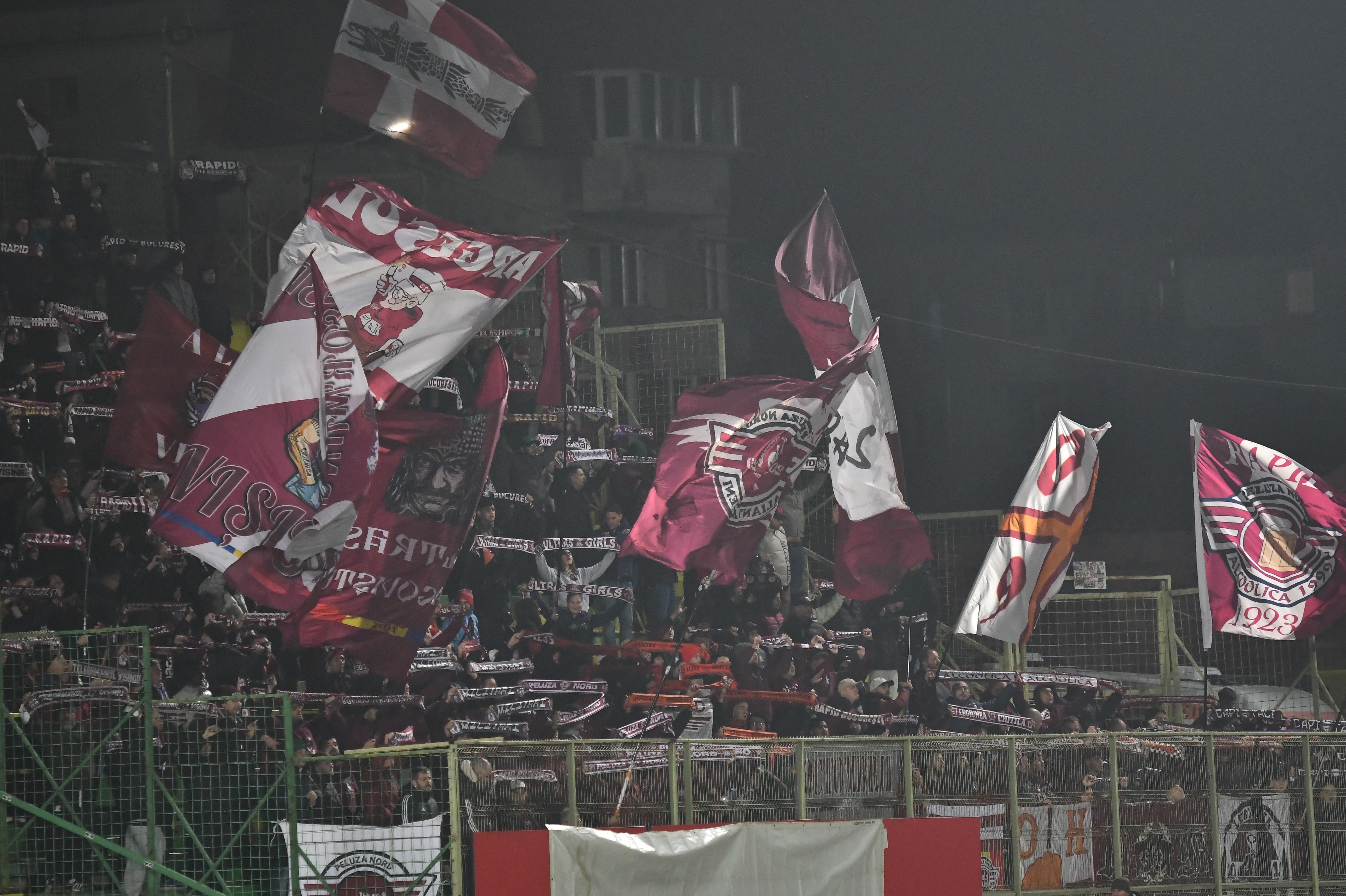 Ce au scandat suporterii Rapidului prezenți la Mioveni, după eșecul cu FC Argeș