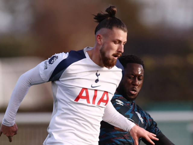 Radu Drăgușin revine pe teren pentru Tottenham