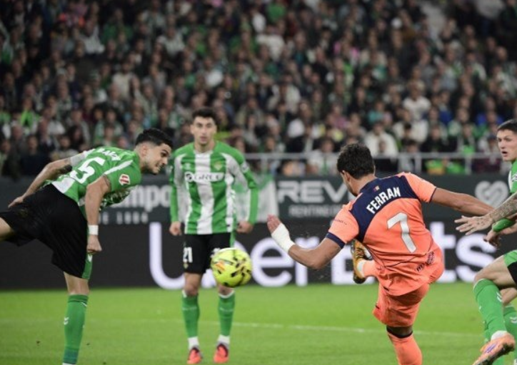 Betis - Barcelona 3-5. Show total la Sevilla! Catalanii au rămas lideri în La Liga