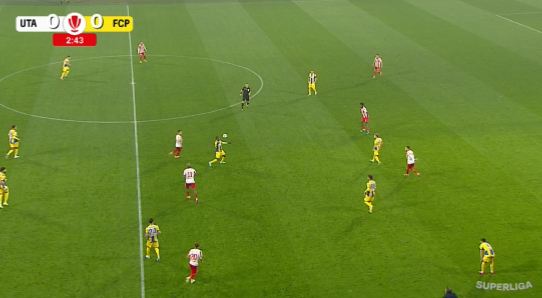 UTA - Petrolul 1-0, ACUM, Digi Sport 1. GOL din lovitură liberă în minutul 90+6