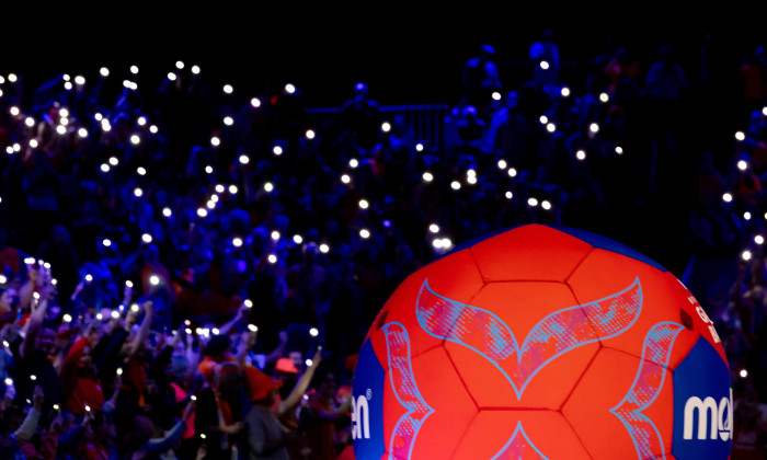 Handball: World Cup (women), main round, Poland - Netherlands
