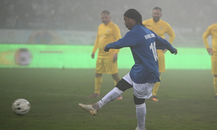 FOTBAL:RONALDINHO &amp; FRIENDS-ROMANIA (29.11.2025)