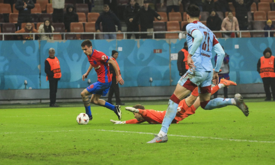 31 Juri Cisotti dribbles the opponent in speed t