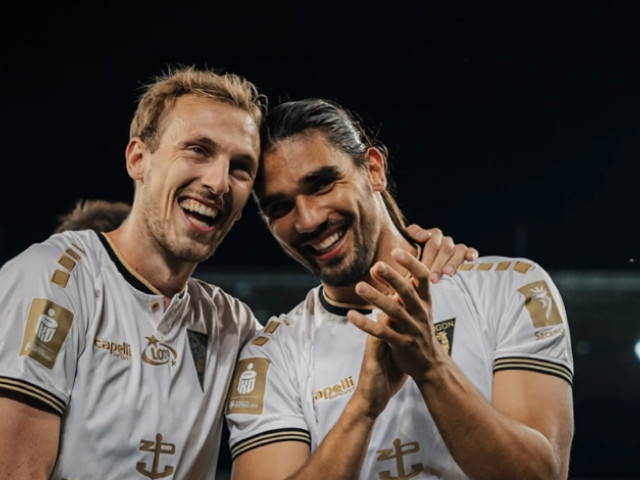 Cel mai căutat român! Șapte echipe, gata să-l transfere: suma cerută pentru mutare